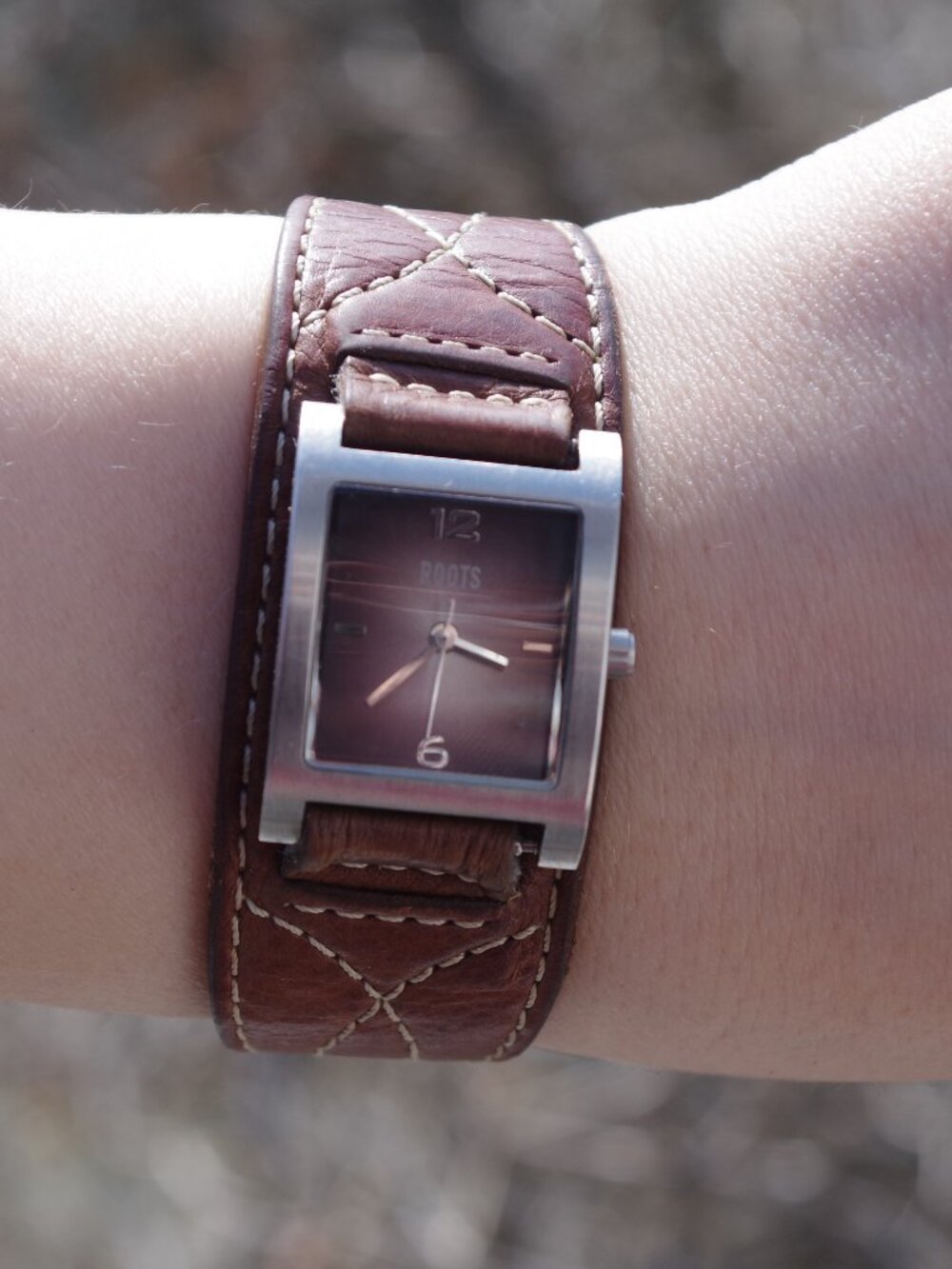 Ladies Vintage Genuine Leather Roots Watch